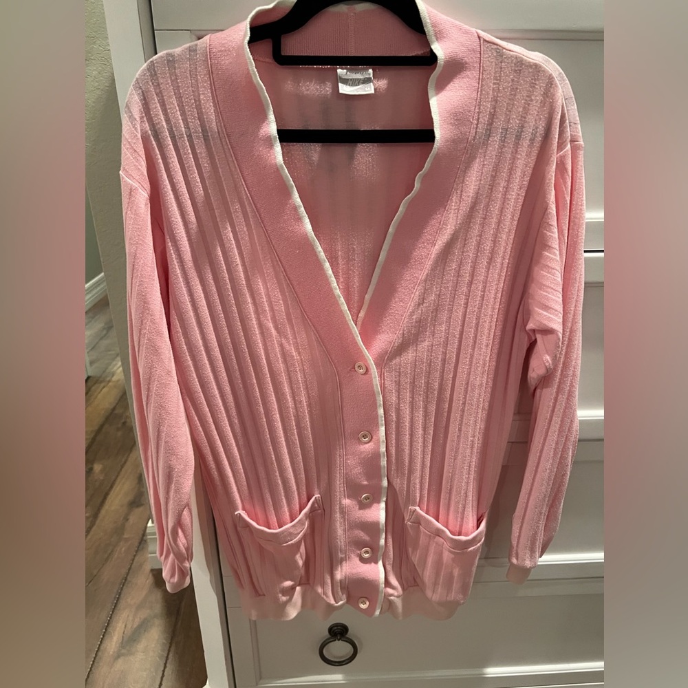 Nike vintage long sleeves ribbed pink with white trim cardigan size medium